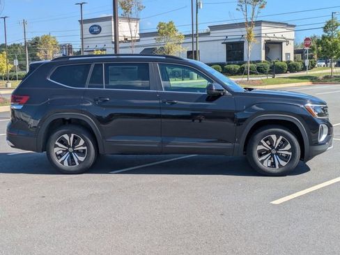 New 2026 Volkswagen Atlas SE image 3