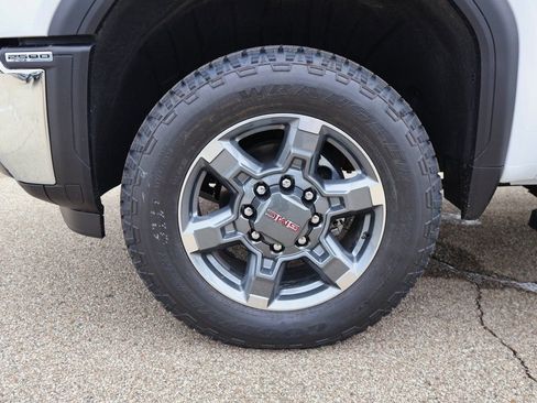 New 2026 GMC Sierra 2500 SLT w/ SLT Premium Package image 39