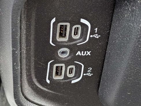 Used 2022 RAM 1500 Big Horn AWD/4WD image 23