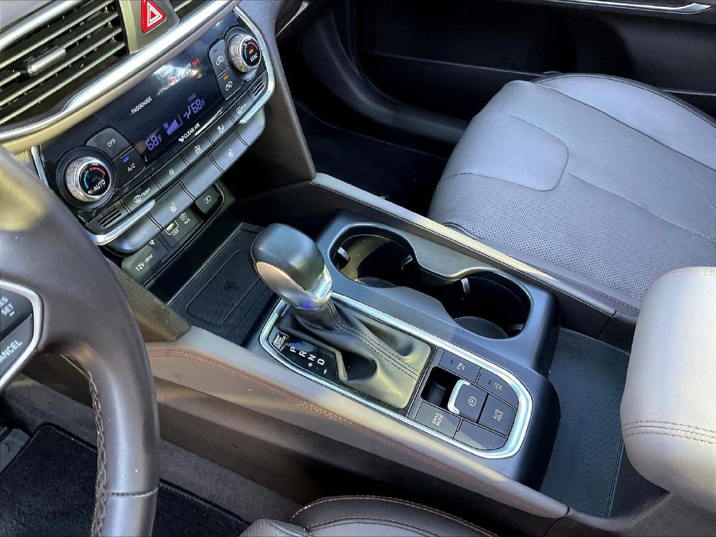 Used 2020 Hyundai Santa Fe SEL w/ Convenience + Premium Package FWD image 20