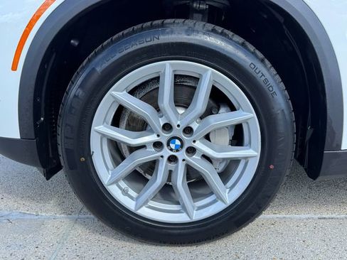 Used 2023 BMW X5 xDrive40i w/ Premium Package AWD/4WD image 11