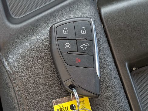 Used 2025 GMC Sierra 1500 SLT RWD image 33