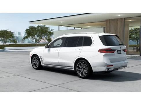 New 2027 BMW X7 xDrive40i AWD/4WD image 2