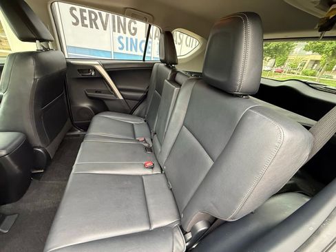 Used 2015 Toyota RAV4 Limited AWD/4WD image 9