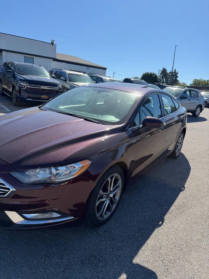 Used 2017 Ford Fusion SE w/ Equipment Group 201A FWD image 32