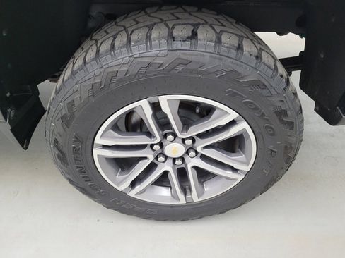 Used 2019 Chevrolet Colorado W/T w/ Custom Special Edition AWD/4WD image 31