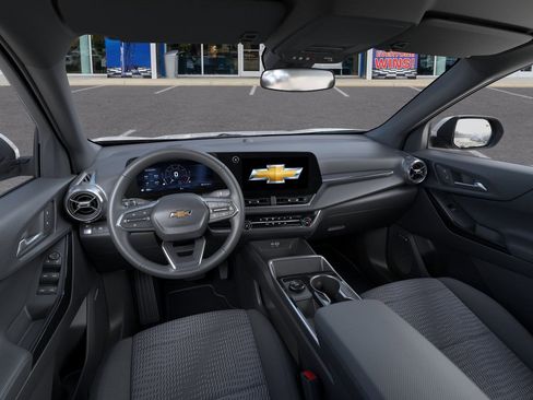 New 2026 Chevrolet Equinox LT FWD image 17