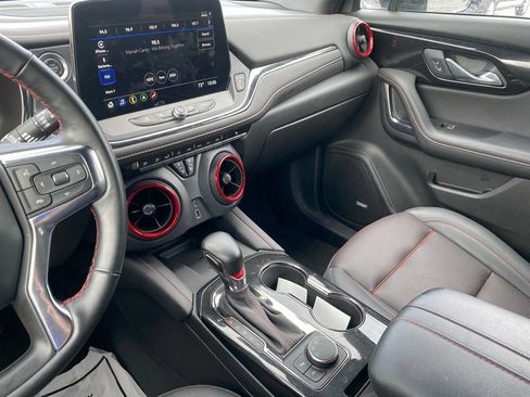 Used 2025 Chevrolet Blazer RS FWD image 24