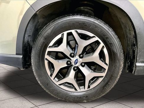 Used 2019 Subaru Forester Premium w/ All-Weather Package AWD/4WD image 8