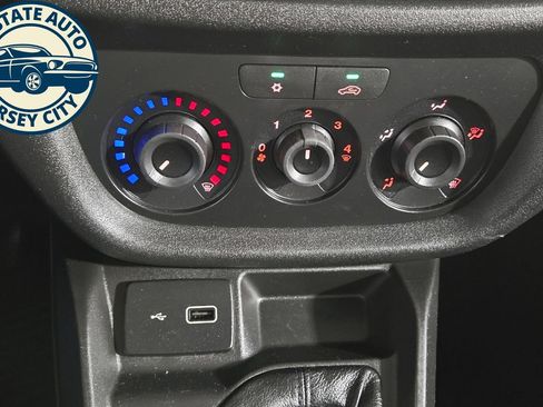 Used 2022 RAM ProMaster City Tradesman FWD image 15