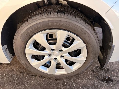 Used 2024 Toyota Corolla LE image 89