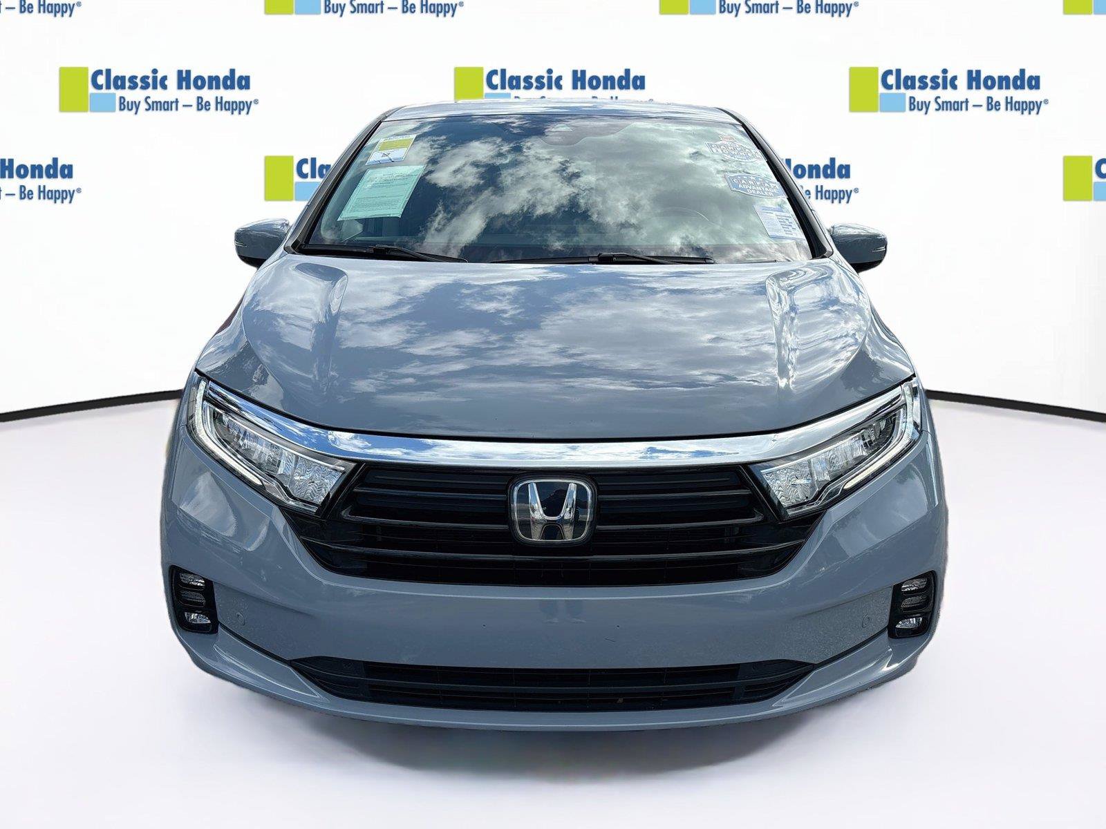 Used 2023 Honda Odyssey Elite image 2