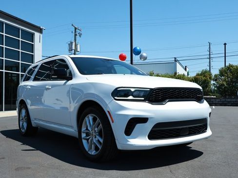 Certified 2024 Dodge Durango GT RWD image 3