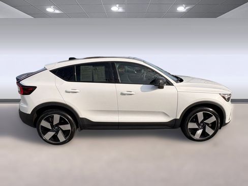 Certified 2023 Volvo C40 P8 Recharge Ultimate image 8