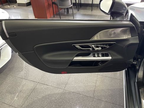 Used 2024 Mercedes-Benz SL 55 AMG 4MATIC image 34