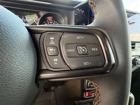 Used 2024 Jeep Wrangler Sport AWD/4WD image 21