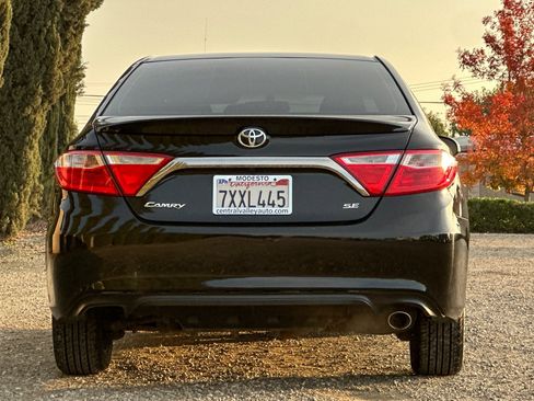 Used 2017 Toyota Camry image 5
