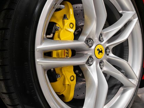 Used 2018 Ferrari 812 Superfast image 90