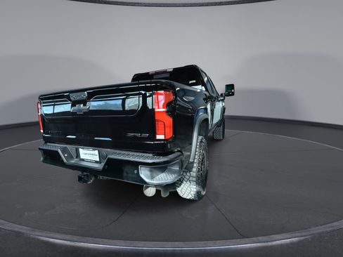New 2026 Chevrolet Silverado 2500 ZR2 w/ LPO, Dark Essentials Package AWD/4WD image 7