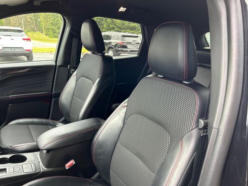 Used 2025 Ford Escape ST-Line AWD/4WD image 17