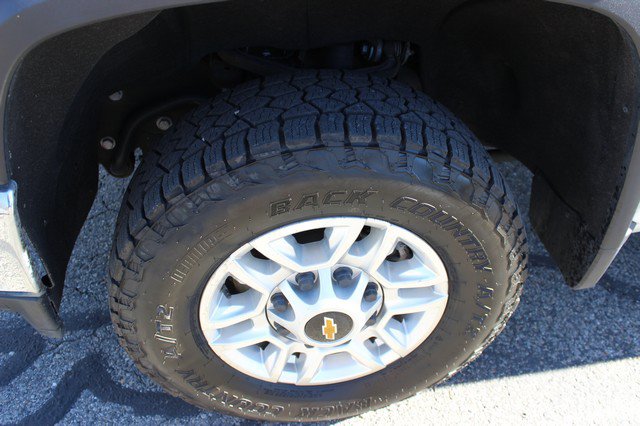 Used 2023 Chevrolet Silverado 2500 W/T w/ WT Convenience Package AWD/4WD image 2