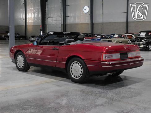Used 1993 Cadillac Allante image 3
