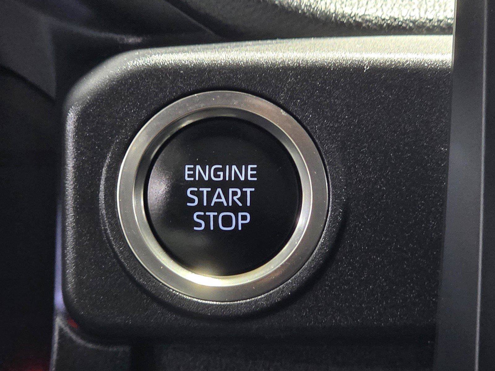 Used 2025 Toyota 4Runner SR5 AWD/4WD image 31