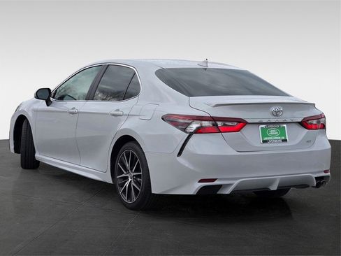Used 2023 Toyota Camry SE w/ Convenience Package image 4