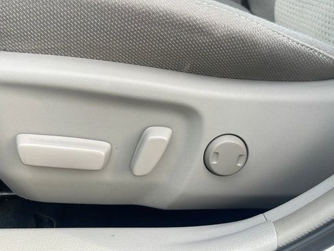 Used 2012 Toyota Camry LE image 13