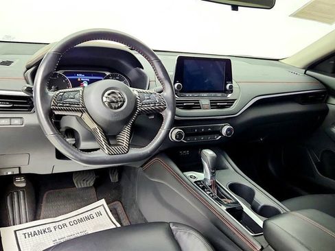 Used 2022 Nissan Altima 2.5 SR FWD image 12