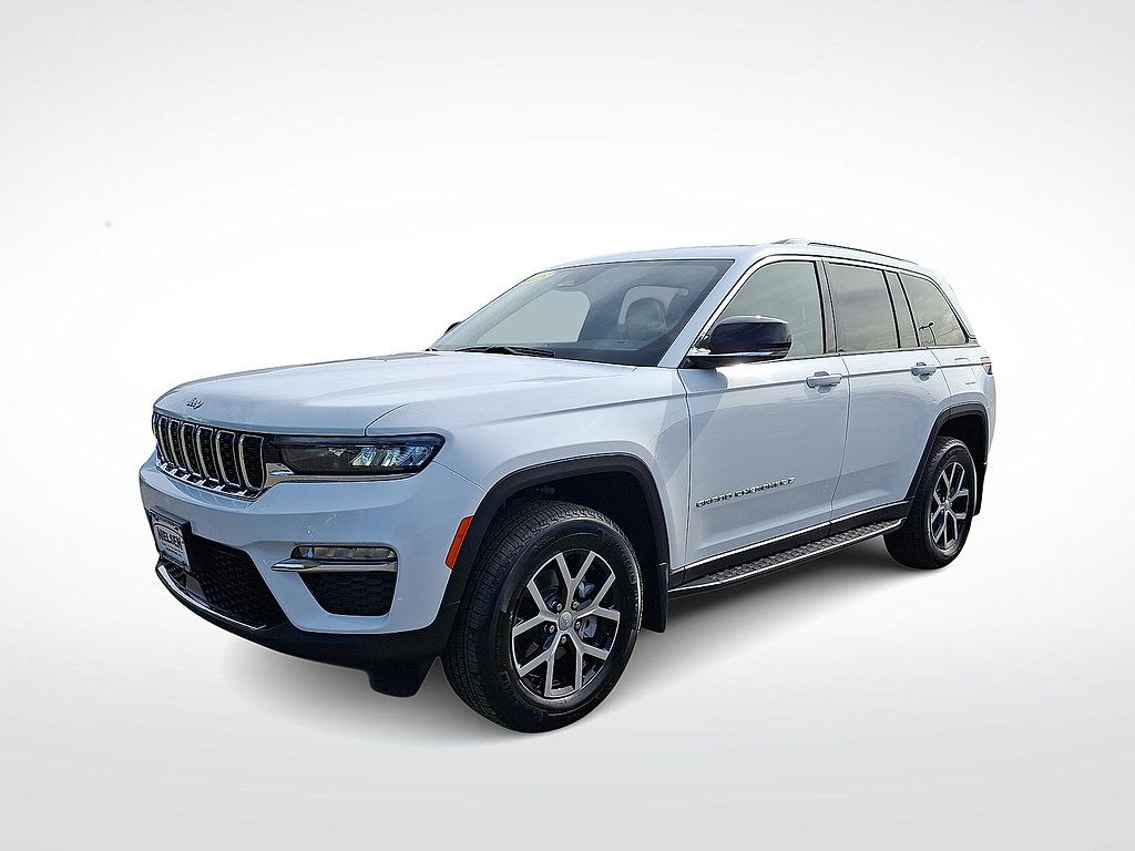 Used 2025 Jeep Grand Cherokee Limited w/ Trailer Tow Package AWD/4WD image 1