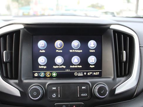 Used 2024 GMC Terrain SLT image 20