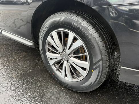 Used 2019 Nissan Pathfinder SV image 38