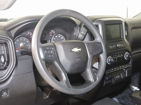 Used 2024 Chevrolet Silverado 2500 Custom w/ Custom Convenience Package image 6
