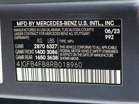 Used 2024 Mercedes-Benz GLE 350 4MATIC w/ AMG Line Exterior image 31