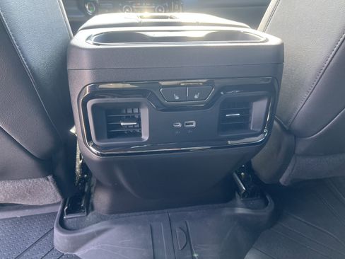 Used 2022 Chevrolet Silverado 1500 ZR2 w/ Technology Package image 14