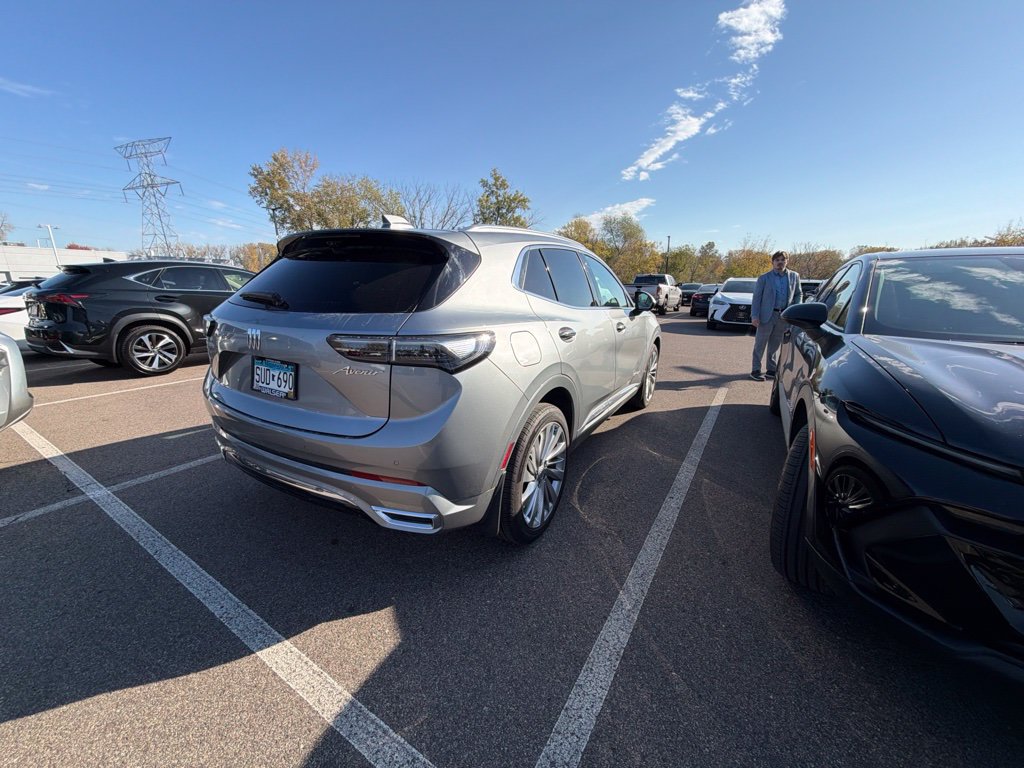 Used 2024 Buick Envision Avenir AWD/4WD image 7