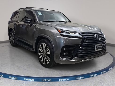 New 2026 Lexus LX 600 4WD w/ Luxury Package image 3