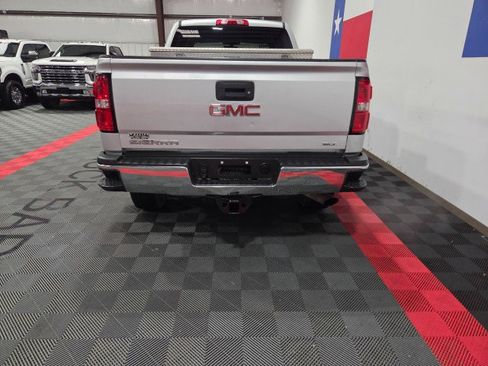 Used 2018 GMC Sierra 2500 SLT w/ Suspension Package, Off-Road AWD/4WD image 13