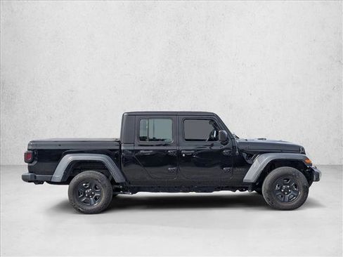 Certified 2023 Jeep Gladiator Sport image 4