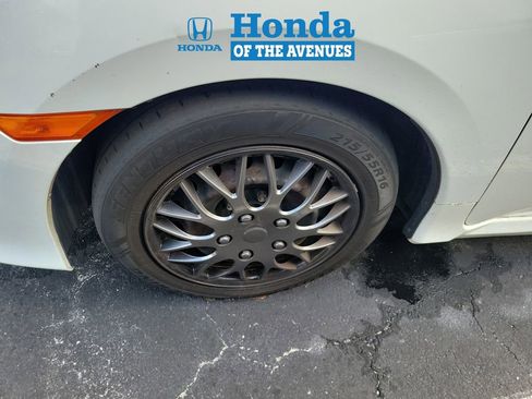 Used 2018 Honda Civic LX image 4