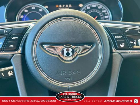 Used 2018 Bentley Bentayga AWD/4WD image 24