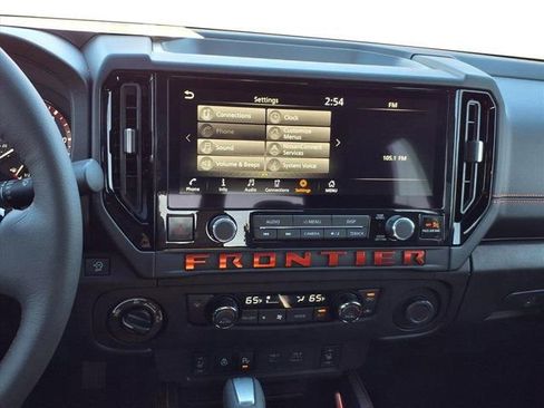 New 2026 Nissan Frontier PRO-4X w/ Tow Package AWD/4WD image 17
