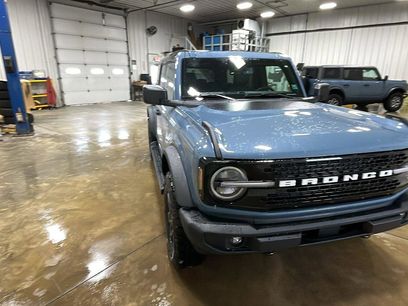 New 2025 Ford Bronco Outer Banks w/ Black Appearance Package
