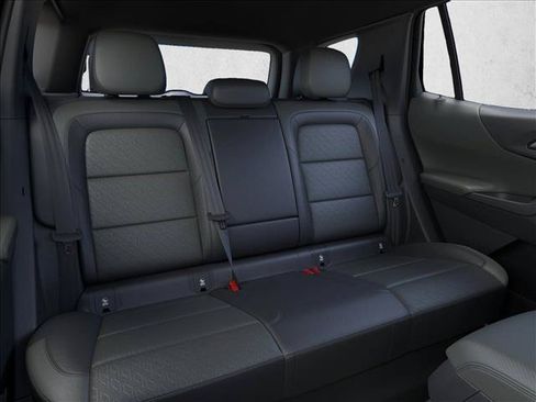 New 2026 Chevrolet Equinox LT w/ Convenience Package II FWD image 17