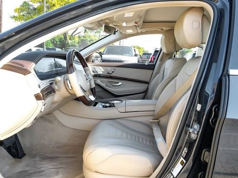 Used 2019 Mercedes-Benz S 560 Sedan image 35