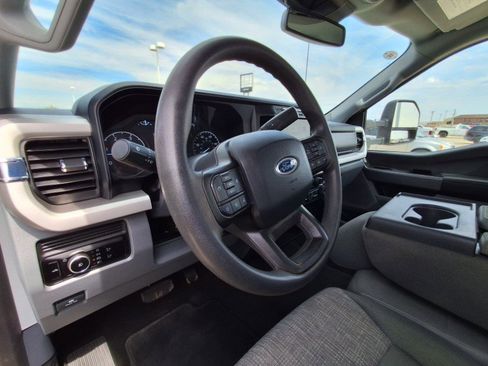 Used 2023 Ford F350 XLT image 11