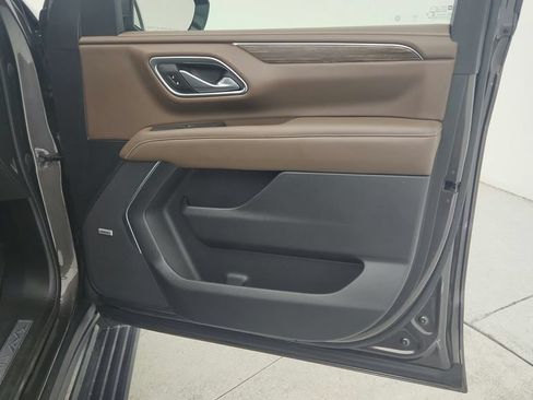 Used 2021 Chevrolet Tahoe High Country RWD image 34