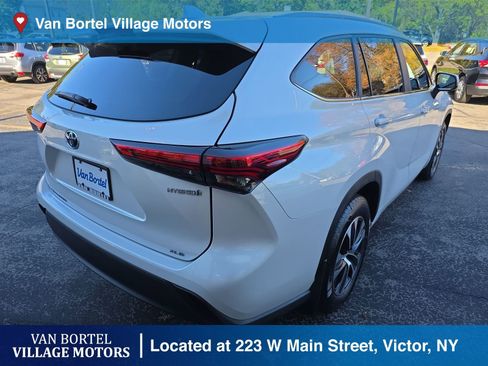 Used 2023 Toyota Highlander XLE image 5