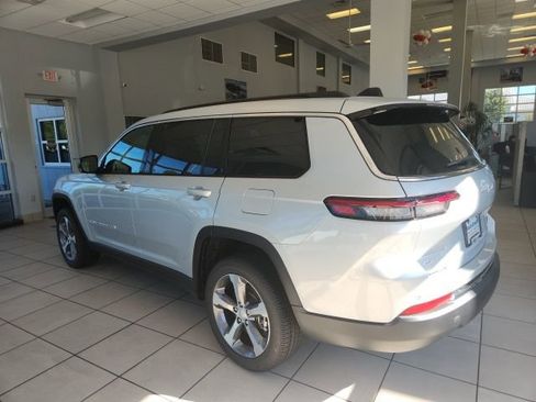 New 2025 Jeep Grand Cherokee L Limited w/ Luxury Tech Group II image 9